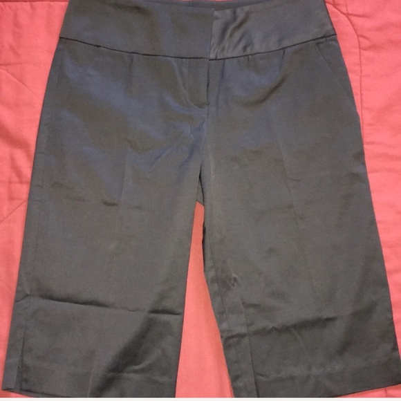 BEBE SHORTS - Picture 3 of 3